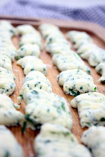 spinach ricotta gnocchi with brown butter sauce | the kitchen paper