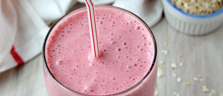 Strawberries and Cream Oatmeal Smoothie