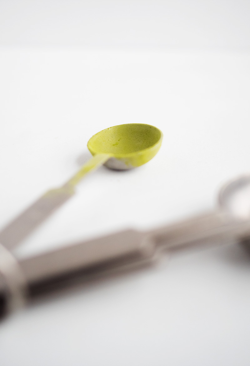 Vanilla Matcha Cashew Milk | The Kitchen Paper