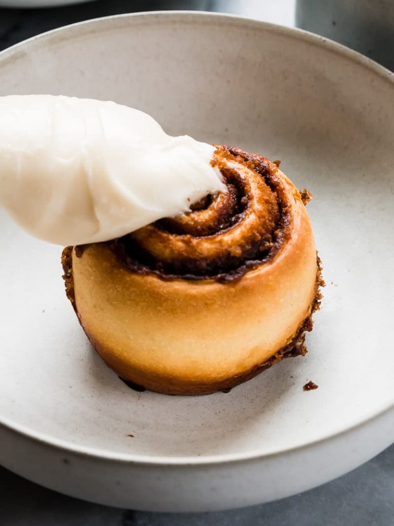 Vegan Small Batch Cinnamon Rolls | The Kitchen Paper